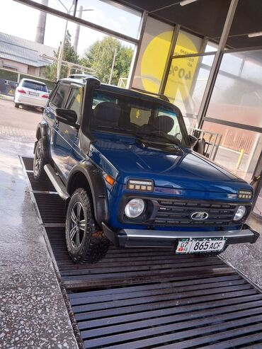 автомобиль лада: ВАЗ (ЛАДА) 4x4 Niva: 2015 г., 1.7 л, Механика, Бензин, Кроссовер