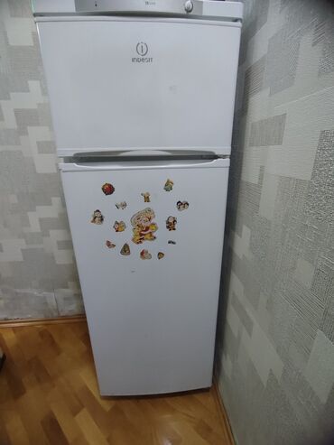 soyuducu islenmis: İşlənmiş 2 qapılı Indesit Soyuducu Satılır, rəng - Ağ