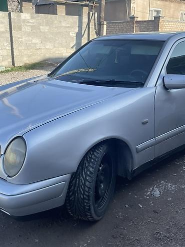 Другие автомобили: Продается Мерседес Лупарик чистый Старый завоз не путайт Год 1995 — 6