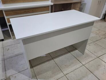 Ofis masaları: Ofis masalari yenidir.yazi masalari uzunluq 120 sm eni 60 sm hundurluk — 4