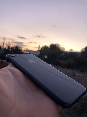 купить айфон на запчасти: IPhone 7, Черный