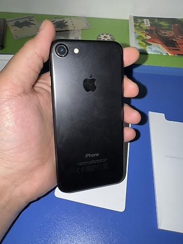 Apple iPhone: IPhone 7, Qara, Sənədlərlə — 9