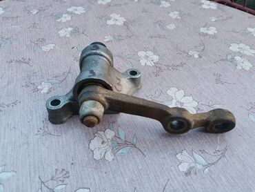 Auto delovi: Nosač spona Lada 7 Riva br. 3a. Polovno, očuvano, sa ležajem. Imam — 5