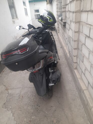 пит байк мотоцикл: Скутер/макси-скутер с современным дизайном и цифровой приборной