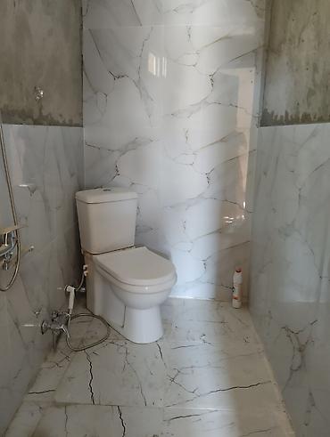 su dashi: Mərmər naxışlı kafel və santexnika dəsti - Hamam/tualet üçün tam — 1