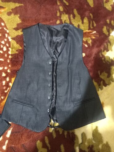 скупка старой одежды: Костюм цвет - Серый