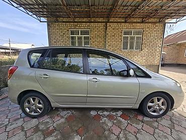 Toyota Corolla Verso: 2004 г., 1.8 л, Механика, Бензин, Хэтчбэк — 4