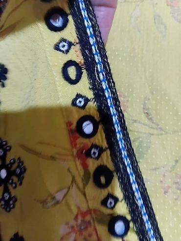 Ženska boho bluza sa vezom i čipkastim rukavima - Model: kratka bluza — 10