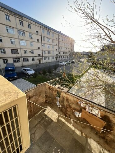 Uzunmüddətli kirayə mənzillər: Kirayə Verirəm Ünvan Şirvan şəhəri 28 may küçəsi (Tural Şadlıq — 1