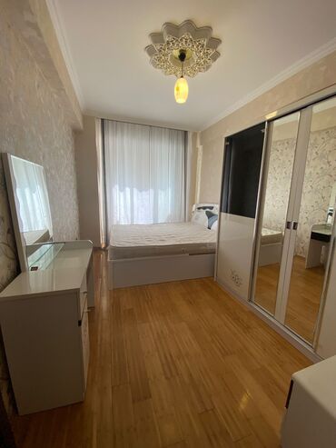 Uzunmüddətli kirayə mənzillər: Kristalin binasinda 13/3 mertebesinde 3 otaqli ev 550 azn evde bütun — 15