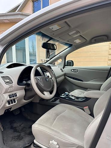 Nissan: Nissan Leaf: 2011 г., Электромобиль, Хэтчбэк — 3