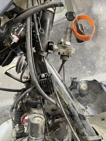 Мотозапчасти и аксессуары: Багажник — 21