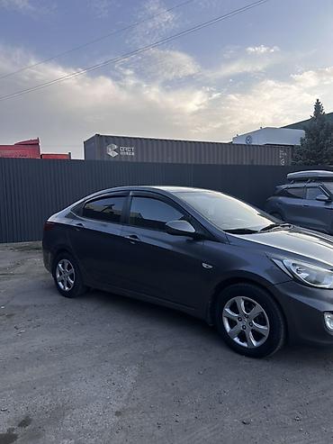 серый gac aion s: Hyundai Solaris: 2013 г., 1.6 л, Механика, Бензин, Седан — 5