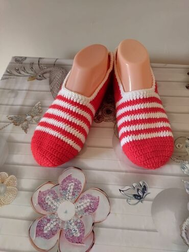 Kolqotkalar, corablar: Toxunma corab satılır isteyen yaza bilər — 9