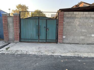 участки в байтике: Үй, 100 кв. м, 4 бөлмө, Менчик ээси, Эски ремонт