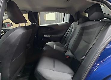 Toyota: Toyota Prius: 2024 г., 2 л, Автомат, Электромобиль, Лифтбек — 9