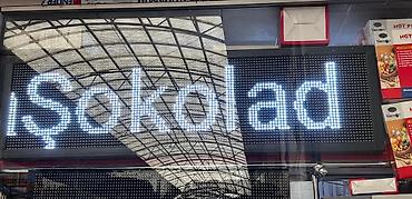 ekran şəkilləri komputer: LED proqramlana bilən işıqlandırılmış reklam tablosu - Tip: Elektron — 3