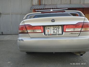 продаю авто в аварийном состоянии: Honda Accord: 2002 г., 1.8 л, Автомат, Бензин, Седан