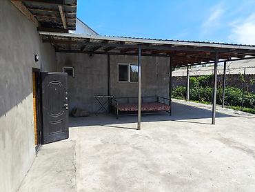 Продажа коттеджей и домов: Продается дом в поселке Манас, 16 км от города Бишкек, участок 8 — 10