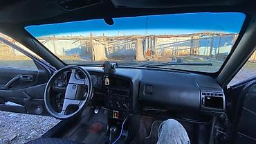 Volkswagen: Volkswagen Passat: 1988 г., 1.8 л, Механика, Бензин, Седан — 8