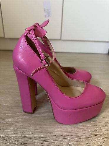 plave salonke: Roze stikle sa debelom stiklom — 2
