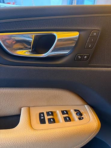 e6 3: Volvo XC60: 2018 г., 2 л, Автомат, Бензин, Кроссовер — 10