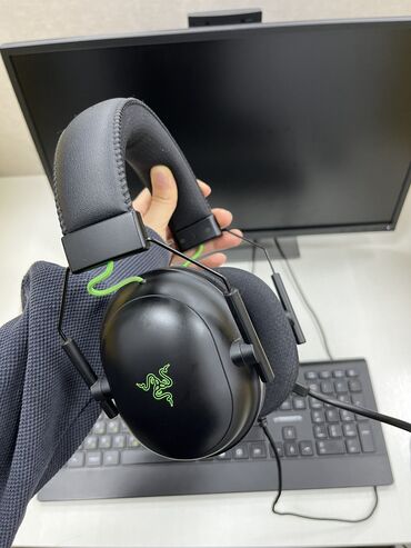 наушники camry: Наушники Razer Blackshark Новые стоят 9-10к Продаем по 4500с за шт