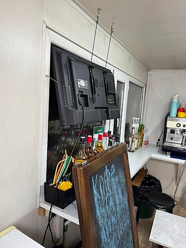 Кофейные аппараты: Передвижной трейлер идеально подходящий для кофейни. Оборудован — 11