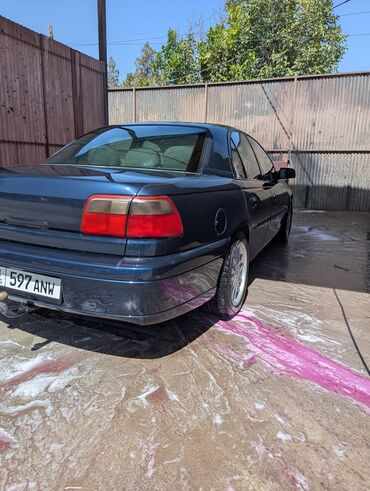 Opel: Opel Omega: 2002 г., 2.2 л, Механика, Бензин, Седан — 6