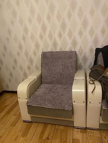 Divan kreslo dəsti (ikinci əl) – 1 divan + 2 kreslo Ünvan: Yeni lalafo.az -da Divan kreslo dəsti (ikinci əl) – 1 divan + 2 kreslo Ünvan: Yeni