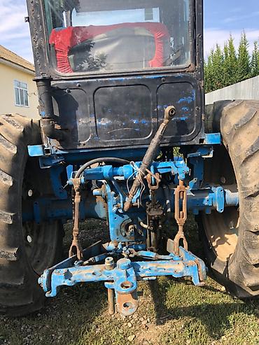Traktorlar: Traktor T-28 Bütün senedleri qaydasındadır, rul gidravlikdir. Most — 15