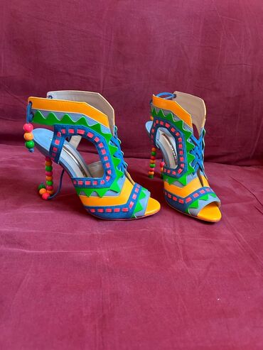 haljine na pertlanje: Sandals, 37