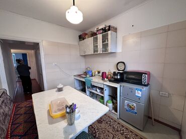 Продажа квартир: 3 комнаты, 70 м², Индивидуалка, 1 этаж, Старый ремонт