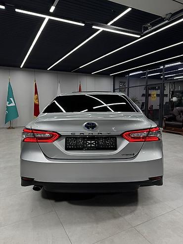 Продажа авто: Toyota Camry: 2018 г., 2.5 л, Вариатор, Гибрид, Седан — 9