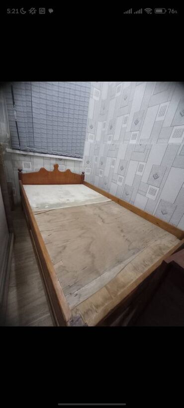 Yataq otağı dəstləri: Şam ağacından hazırlanıb. Möhkəmdir. Ölçüsü - 1.90x1.12 . Bazası var