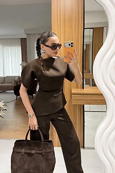 Kompleti: 2800💋
Li — 12