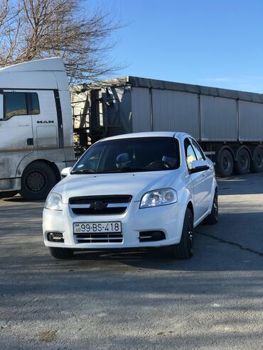 1000 manata masin satilir: Chevrolet Aveo: 1.2 l | 2011 il 200000 km Sedan