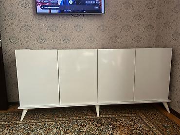 TV altlığı: Yeni, Düz TV altlığı, Polkalı — 1