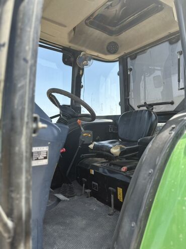 Другие тракторы: Трактор колесный с кабиной, универсальный для полевых работ. Основные — 2