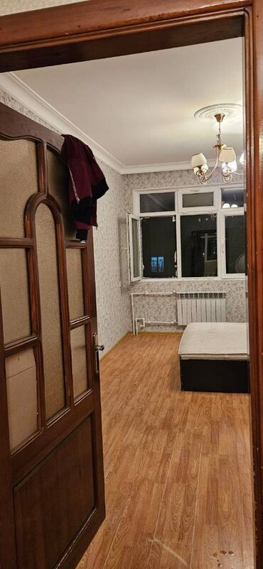 Uzunmüddətli kirayə mənzillər: Memar əcəmi metrosu Əcəmi molnan üzbəüz 5 mərtəbəli binanın 5-ci — 6