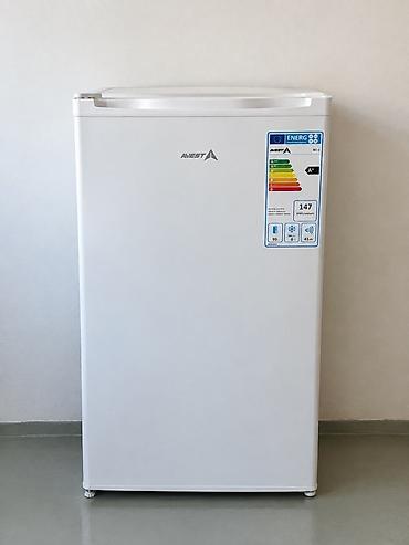 fridge: Компактный однокамерный холодильник AVEST (настольный/мини-формат). - — 1