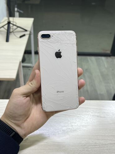 телефондор айфон: IPhone 8 Plus, Б/у, 64 ГБ, Золотой, Чехол, 100 %