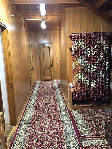 квартал: Продается дом с отдельным двором и навесом. - Двухэтажное здание — 9