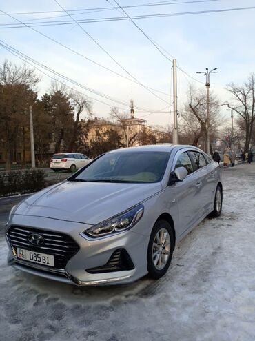 Легковой транспорт: Сдаю в аренду: Легковое авто, Под такси