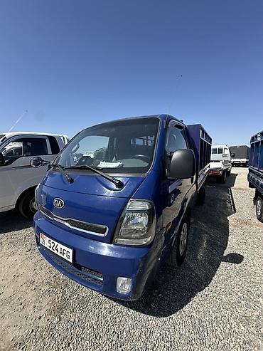 bis vip: KIA Bongo (двухдверный малотоннажный грузовик), с бортовой платформой — 3