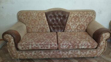 bazalı divanlar: Divan, Bazalı, Ünvana pulsuz çatdırılma