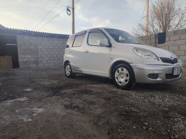 Toyota: Toyota Funcargo: 2003 г., 1.3 л, Бензин