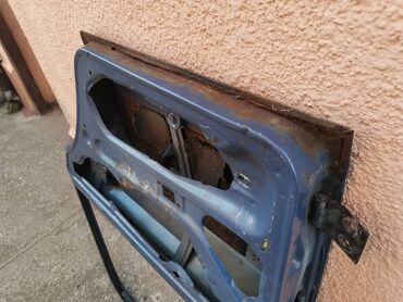 Auto delovi: Vrata zadnja desna Lada 2107 Riva,2105 u plavoj boji ZD1. Vrata su — 11