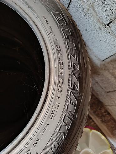 Шины 235 / 65 / R 18, Зима, Б/у, Комплект, Внедорожные (АТ/МТ), Япония, Bridgestone
