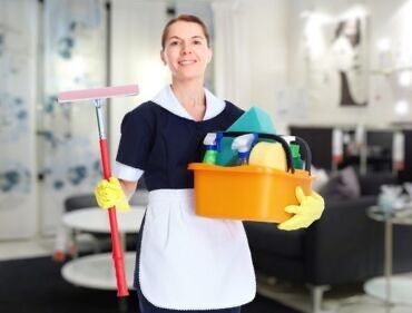 Xadimələr, təmizlikçilər: Xadimə tələb olunur, Gündəlik ödəniş, İstənilən yaş, Təcrübəsiz
